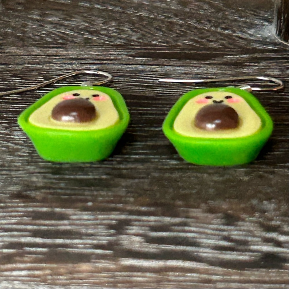 🌸Cute Fun Avacado Lovers Dangle Earrings - Picture 5 of 7